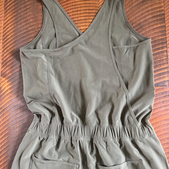 Patagonia Fleetwith Romper Jumpsuit in Size Small - Picture 4 of 11